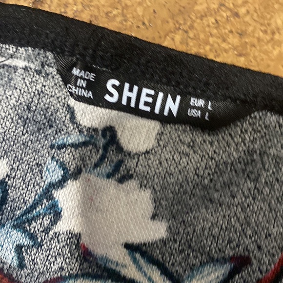 Shein Floral Crop Top - Picture 4 of 4